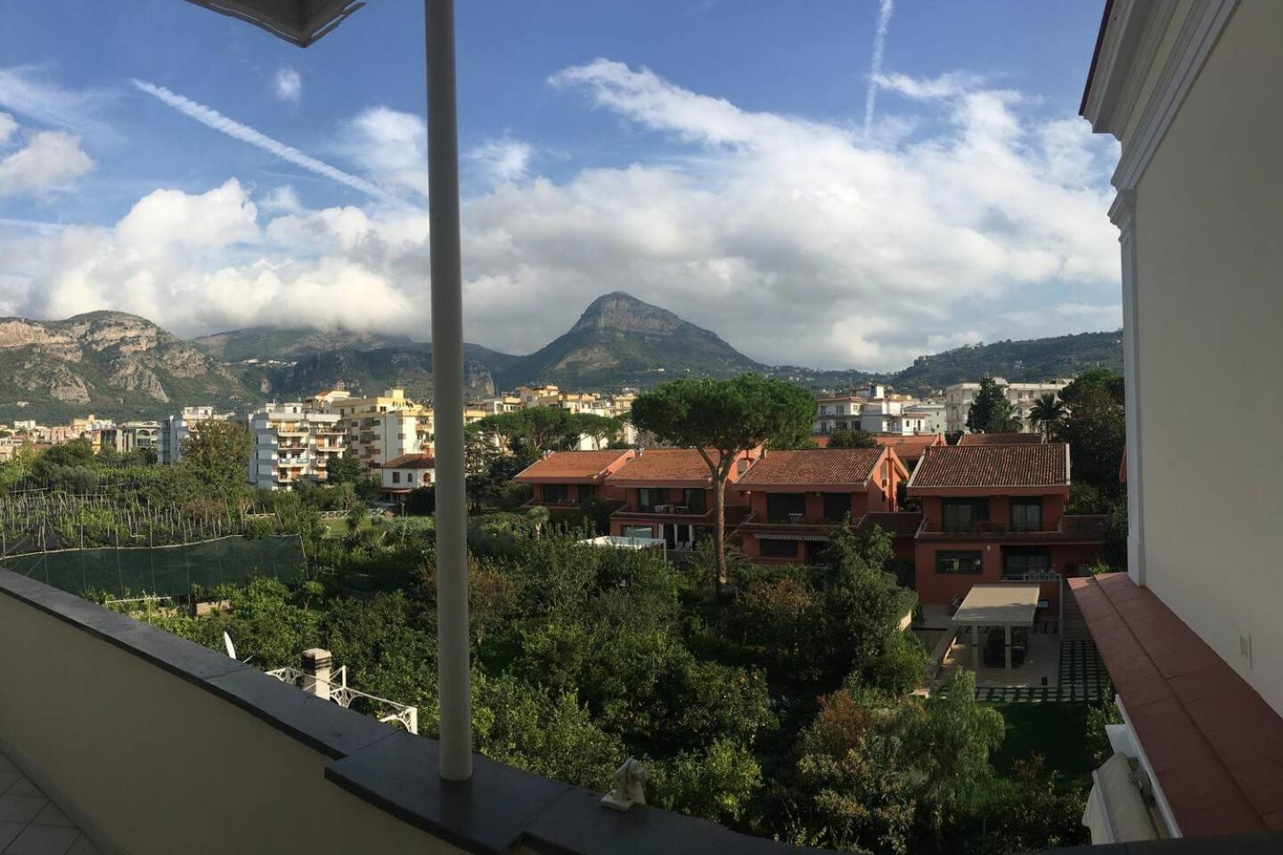 Villa Falconieri Sorrento Suite Sant'Agnello Exterior photo